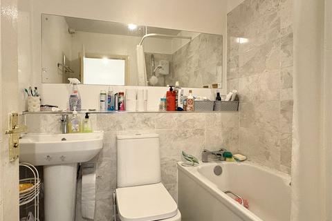 23 Hough Close, Oldham, OL8 2NZ