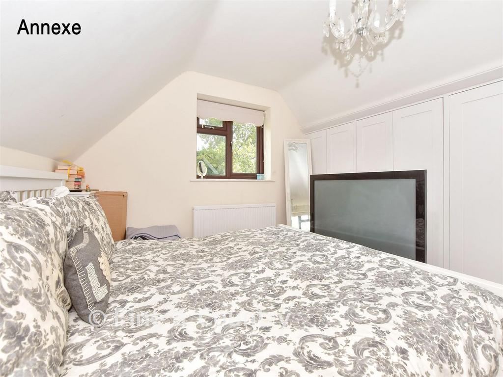 Annexe Bedroom 1