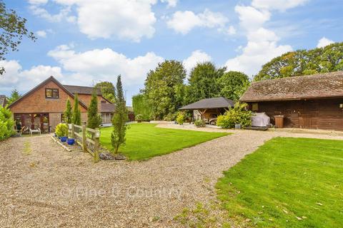 5 bedroom chalet for sale, Bromley Green Road, Ruckinge, Ashford, Kent