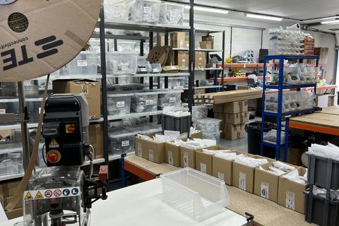 Industrial unit to rent, Lower Cape Warwick CV34 5DA