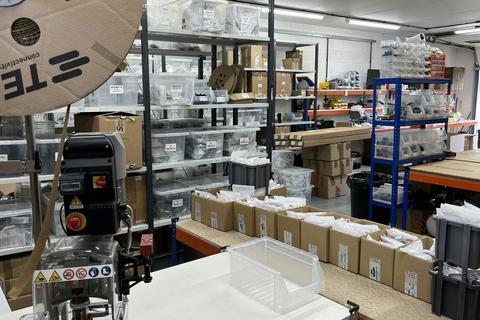 Industrial unit to rent, Lower Cape Warwick CV34 5DA