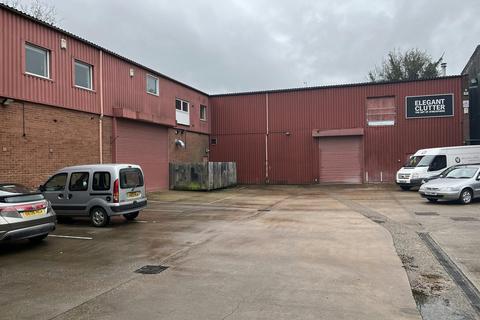 Warehouse to rent, Montague Rd Warwick CV34 5LW