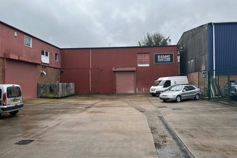 Warehouse to rent, Montague Rd Warwick CV34 5LW