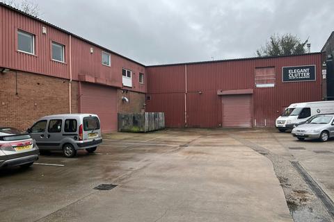 Warehouse to rent, Montague Rd Warwick CV34 5LW