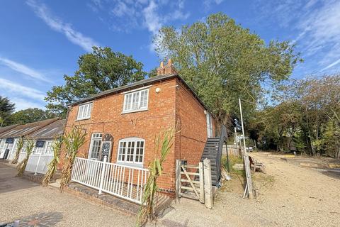 Office to rent, Dark Ln Warwick CV35 8XB
