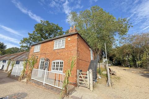 Office to rent, Dark Ln Warwick CV35 8XB