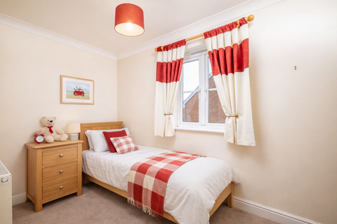 undefined, Dover Close, Leighton Buzzard LU7