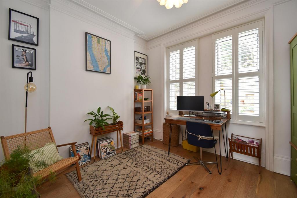 Office/bedroom 2