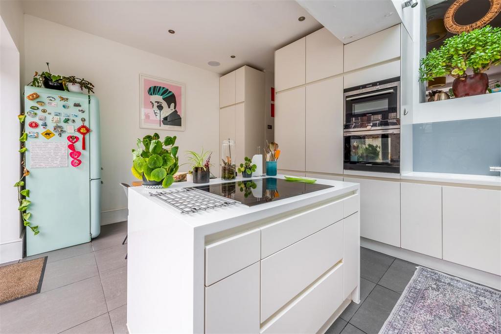 18 Newtown Road-4.jpg