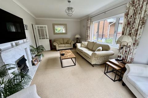 3 bedroom detached bungalow for sale, Tycroes Road, Tycroes, Ammanford