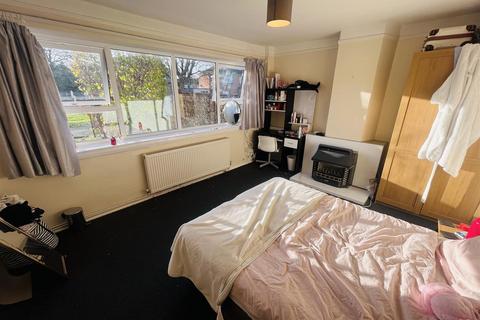 undefined, BPC02399, Brockworth Crescent