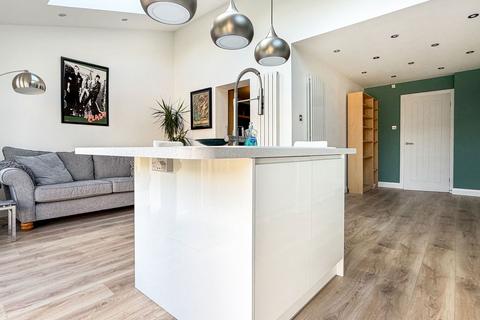 4 bedroom semi-detached house for sale, Burton Road, Cottingham HU16