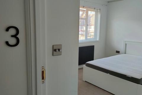 undefined, Tranton Road, London SE16