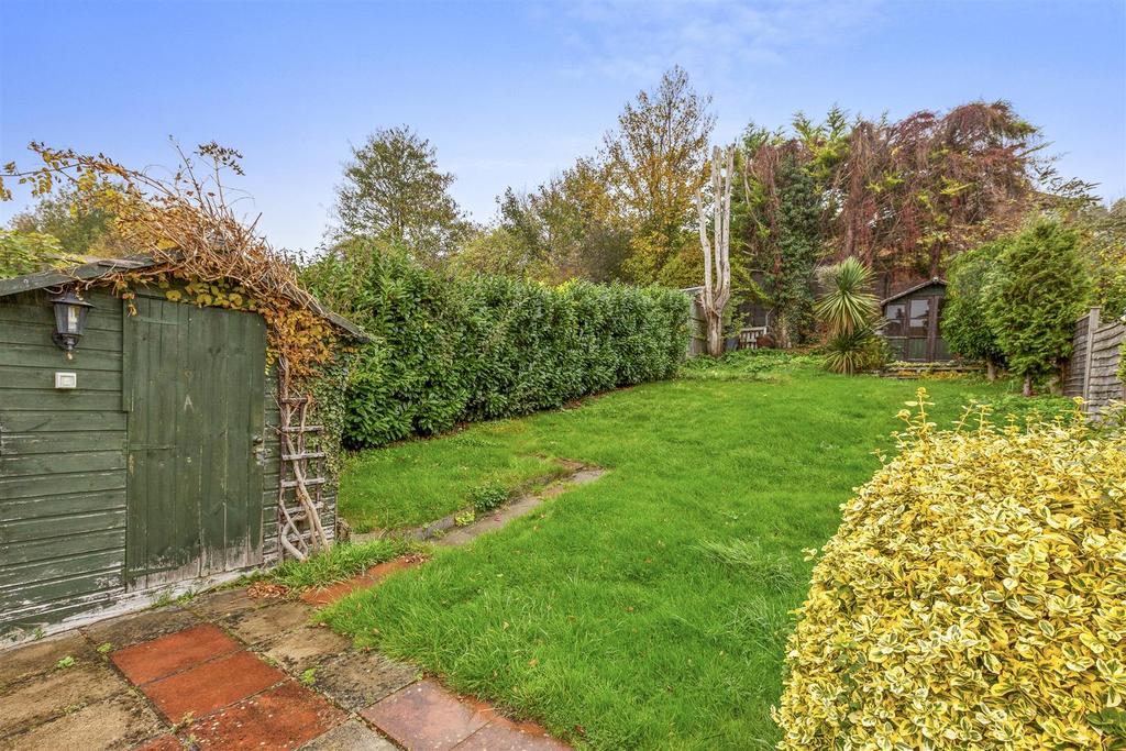 51 Southfield Road, HP13 5 JZ-18.jpg