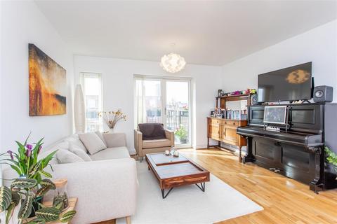 1 bedroom flat for sale, St. Clements Avenue, Mile End, E3