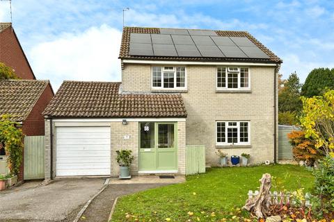 Manorfields, Bratton