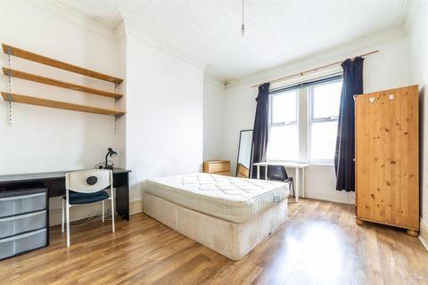 3 bedroom flat to rent, £125pppw - Ancrum Street, NE2