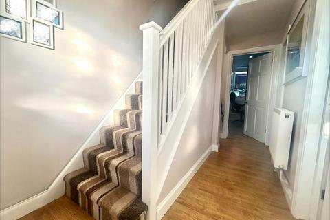 3 bedroom semi-detached house for sale, Beech Close, Dudley DY3