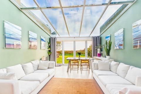 4 bedroom detached house for sale, Tamarisk Way, Weston Turville
