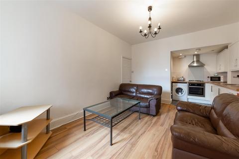 3 bedroom flat to rent, £135pppw - Warwick Street, Sandyford, Newcastle Upon Tyne