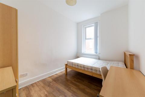 3 bedroom flat to rent, £135pppw - Warwick Street, Sandyford, Newcastle Upon Tyne