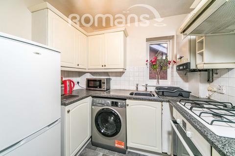 1 bedroom flat to rent, Basildon House, Iliffe Close, Reading, RG1