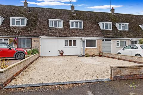 2 Avon Court, Offenham, Evesham, WR11 8RU