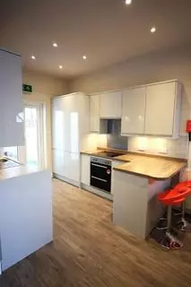 5 bedroom terraced house to rent - View 4