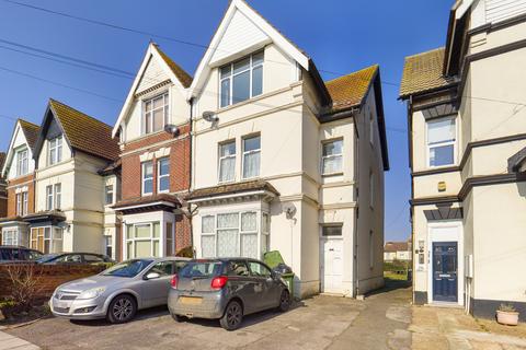 1 bedroom flat to rent, Stubbington Avenue, North End, Portsmouth PO2