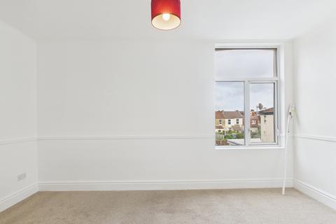 1 bedroom flat to rent, Stubbington Avenue, North End, Portsmouth PO2