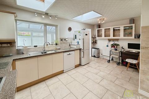 4 bedroom bungalow for sale, Pendine Crescent, North Hykeham LN6