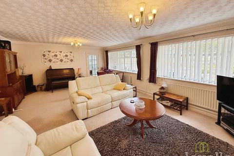 4 bedroom bungalow for sale, Pendine Crescent, North Hykeham LN6