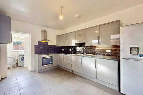 3 bedroom end of terrace house for sale, Faircross Avenue, Barking, IG11