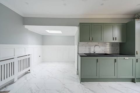 3 bedroom end of terrace house for sale, First Avenue, Walthamstow Village, London, E17