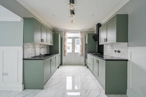 3 bedroom end of terrace house for sale, First Avenue, Walthamstow Village, London, E17