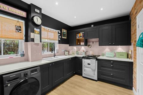 3 bedroom semi-detached house for sale, The Rayleighs, Colchester CO2