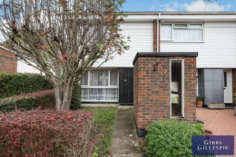 2 bedroom semi-detached house to rent, Dormans Close, Northwood, HA6