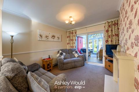 3 bedroom semi-detached house for sale, Farm Avenue, Oldbury B68