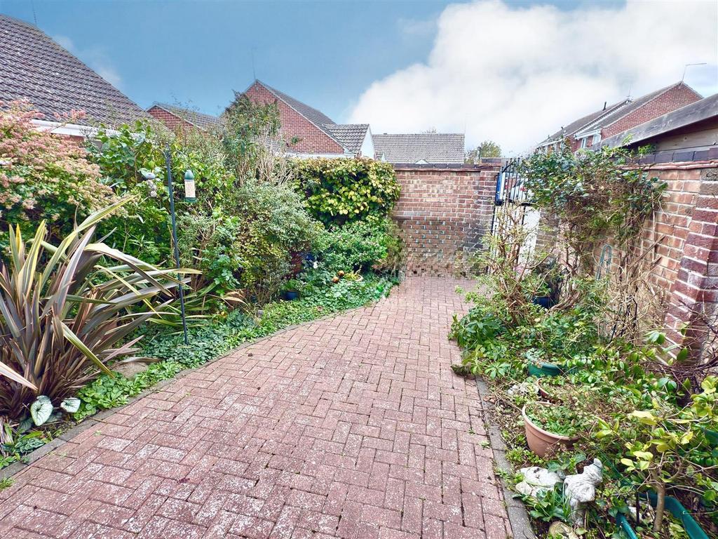 GARDEN.jpg
