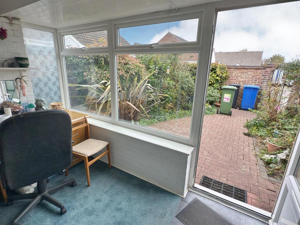 GARDEN ROOM.jpg