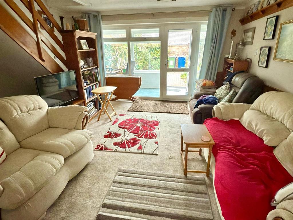 LOUNGE AREA.jpg