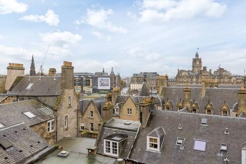undefined, 233/2 (2f1) High Street, 2 Geddes Entry, Edinburgh, EH1 1PE