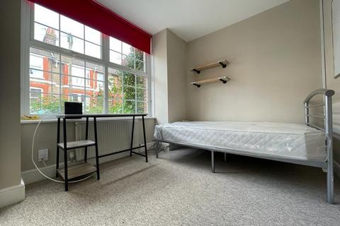 6 bedroom terraced house to rent, Brighton, East Sussex BN2