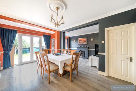 4 bedroom semi-detached house for sale, Mashiters Walk, Marshalls Park