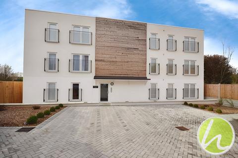 2 bedroom flat for sale, Southend Road, Stanford-Le-Hope, SS17