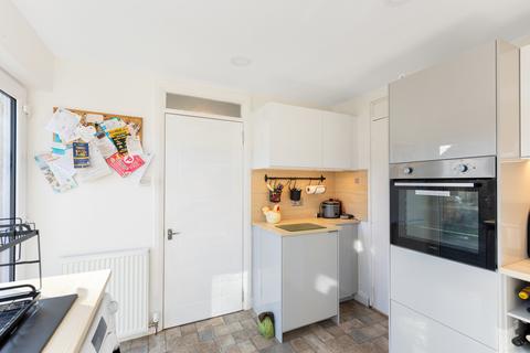 3 Lomond Vale, Penicuik, EH26 8JR
