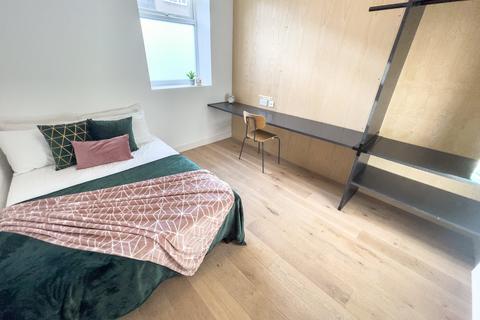 6 bedroom flat to rent, Kempston Street, L3 8HE,