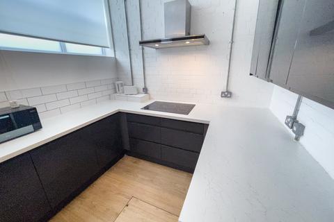 undefined, Kempston Street, L3 8HE,