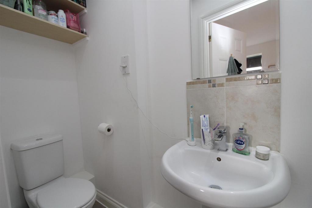 Ensuite.JPG