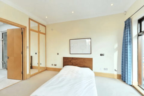 2 bedroom flat for sale, Whitehouse Apartments, London SE1